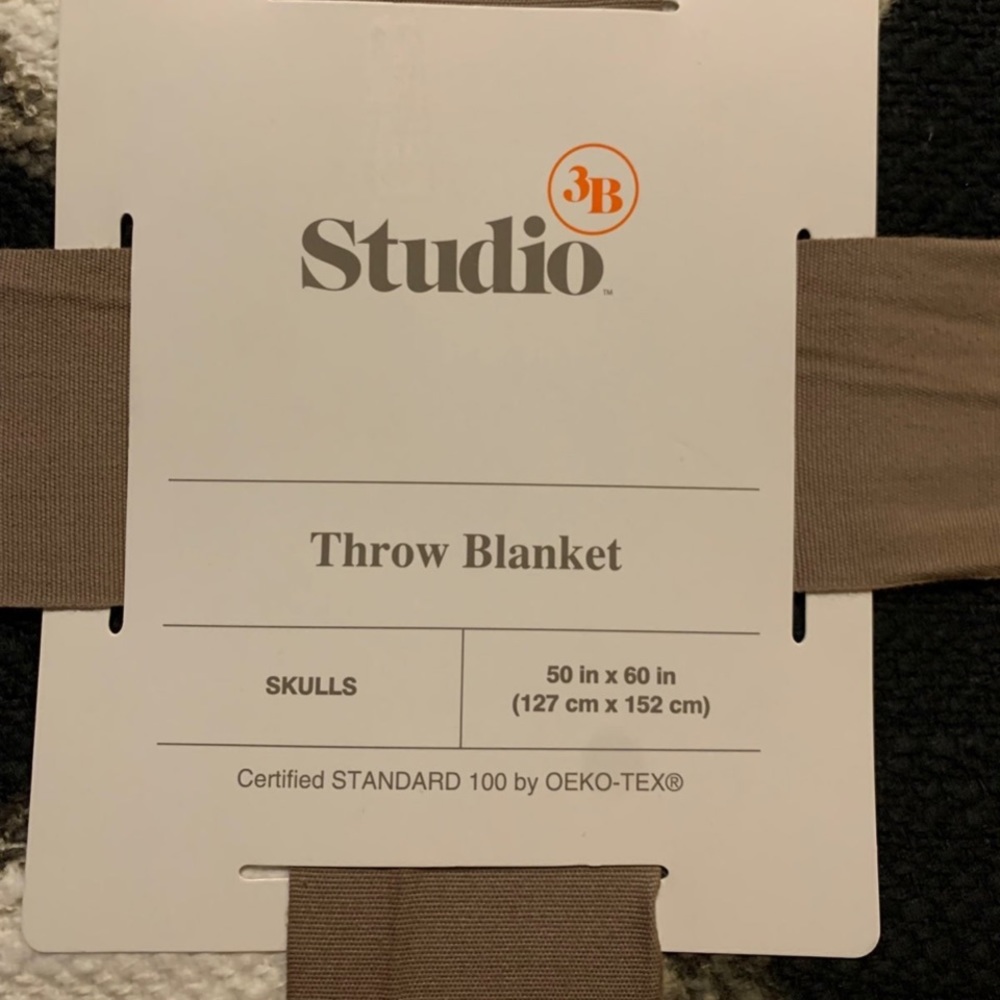 Cotton Skull Throw - Picture 2 of 6